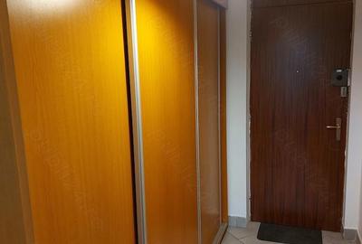 Garsonieră decomandată în Drumul Taberei