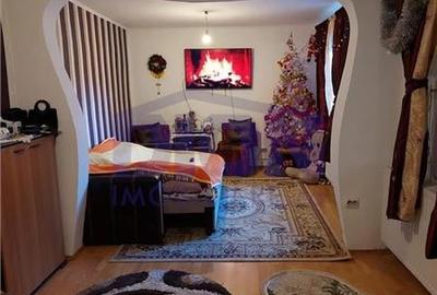 Casa si teren  in Tei -  Petricani - 1