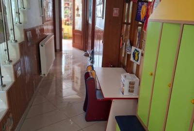 Casă cu 7 camere cu Teren 300 Mp în Tineretului - 5