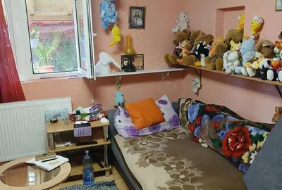 Casă cu 3 camere în Ghighiu - 1