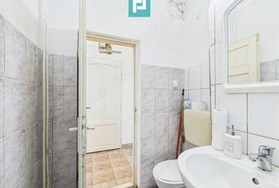 Garsoniera/spa?iu comercial strada Poetului Vlaicu - 10