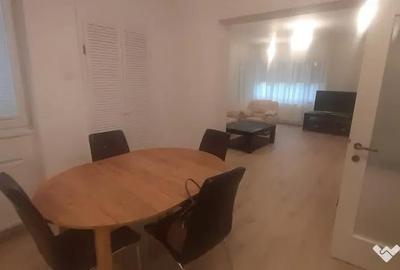 Apartament cu 3 camere semidecomandat în Central - 2
