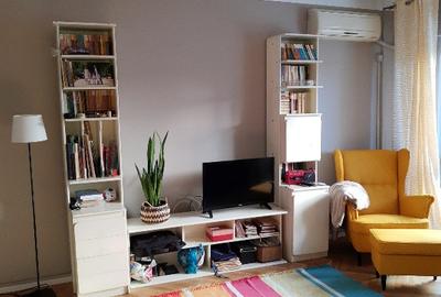 Apartament cu 3 camere semidecomandat, mobilat în Central - 1