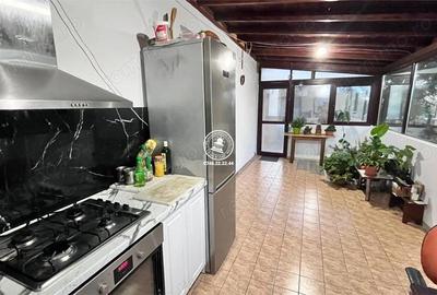 Apartament cu 4 camere decomandat în Bucium - 12
