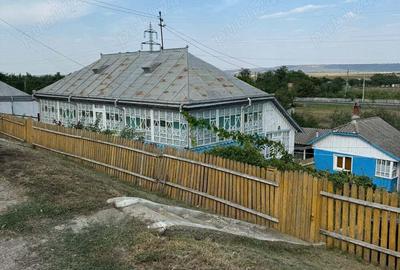 Casă cu 4 camere în Bălteni - 6