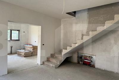 De vanzare duplex 4 camere, foarte spatios! - 2