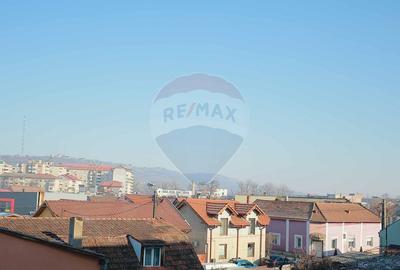 Apartament 2 camere et. 2, de vânzare zona Complex Velența - 5