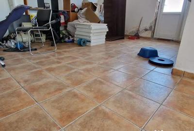 Casă cu 5 camere cu Canalizare în Tomis II - 1