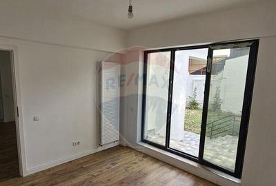 Apartament cu 3 camere semidecomandat în Andronache - 4