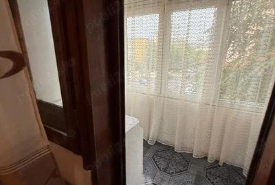 Inchiriez apartament 2 camere M6 - 3