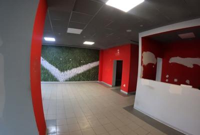 Spatiu Comercial Premium in Centru – Fatada din Sticla - 5