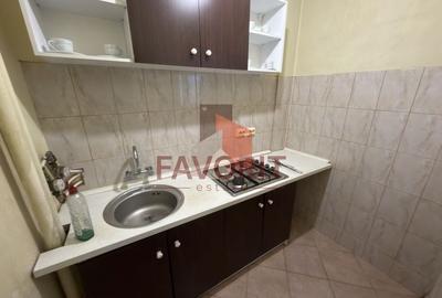 Etaj intermediar. Zona excelenta. Disponibil imediat - 4