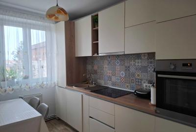 Apartament cu 3 camere semidecomandat în Central - 3