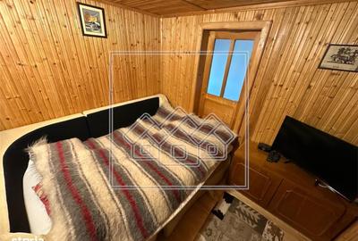 Casă cu 8 camere cu Teren 971 Mp în Cârțișoara - 2
