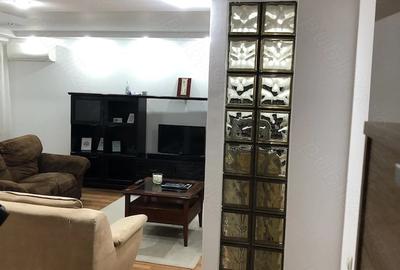 Apartament cu 4 camere decomandat în Central - 2