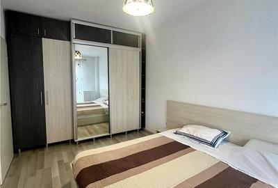 Apartament cu 3 camere decomandat, mobilat în Tractorul - 5