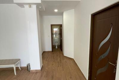 Spațiu comercial, de 75 mp, în Complex Studențesc - 4
