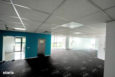Spațiu comercial, de 1,498 mp, în Roșu - 3