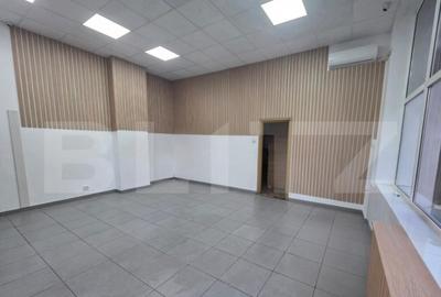 Spa?iu comercial 70 mp, vitrina de 12 m zona Micro 3 - 5