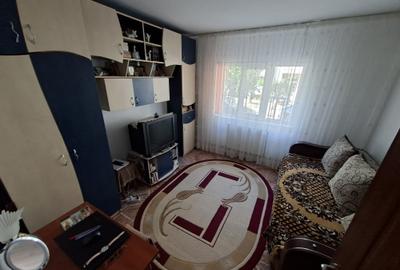 Apartament cu 2 camere decomandat în Nicolina - 1