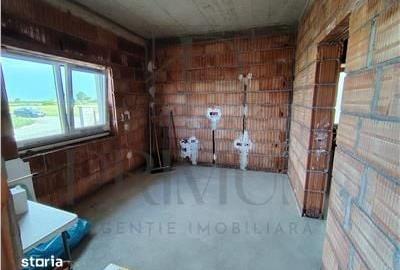 Casă cu 3 camere cu Teren 640 Mp în Central - 3