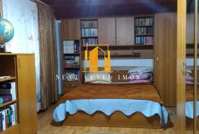 Casă cu 4 camere cu Teren 1000 Mp în Central