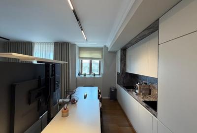 Apartament cu 3 camere semidecomandat, mobilat în 13 Septembrie - 4