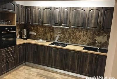 Casă cu 9 camere cu Teren 1500 Mp în Avrig - 1