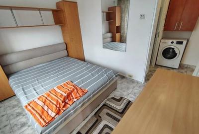 Apartament 3 camere,decomandat, etaj 3,Inel I - 1