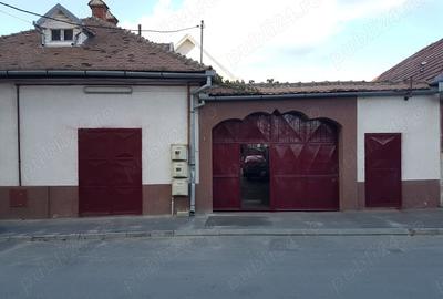 Casă în Central - 1