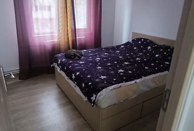 Apartament cu 4 camere semidecomandat în Micro 38 - 1