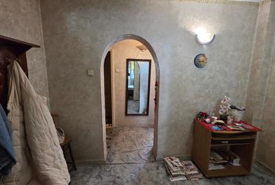 Pod Butelii,3 camere,70 mp,etaj 2/4,balcon mare. Pod Butelii,3 camere,70 mp,etaj 2/4,balcon mare. - 7