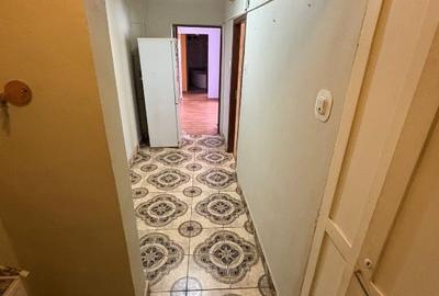Apartament cu 3 camere semidecomandat în Central - 1