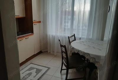 Apartament cu 3 camere decomandat în Titan - 1