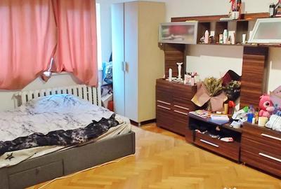 Apartament cu 4 camere decomandat în Ștrand - 3