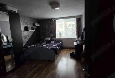 Casă cu Teren 900 Mp în Central - 2