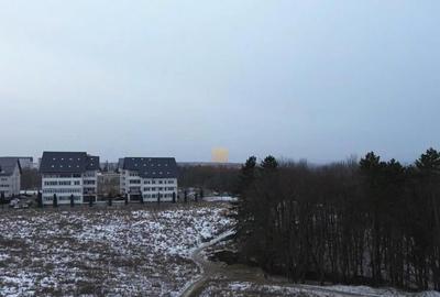 Teren de 4600 mp, în Central - 7