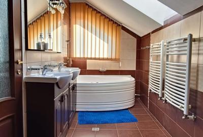 Vand casa cu teren de 900 mp in Harman - 15