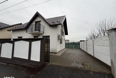 Casă cu 4 camere cu Teren 169 Mp în Central - 15