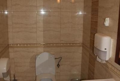 Spațiu comercial, de 750 mp, în Exterior Nord - 23