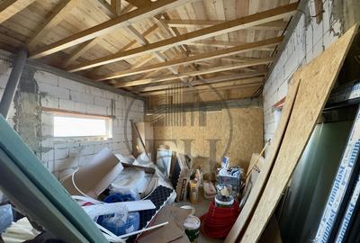 Casă cu 5 camere cu Teren 257 Mp în Valu lui Traian - 16