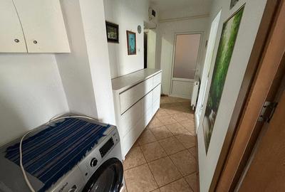 Apartament cu 2 camere decomandat în Radu Negru