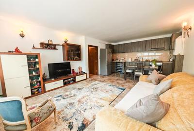 Apartament cu 2 camere decomandat în Uverturii - 2