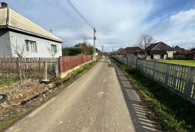 Teren pentru constructie ,20 ari,pozitie excelenta la drumul - 2