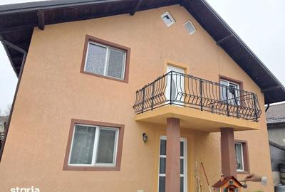 Casă cu 5 camere cu Teren 250 Mp în Bucium