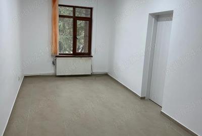 Spațiu comercial, de 42 mp, în Marginea - 2