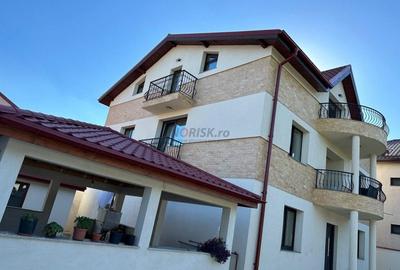 Casa Perfecta pentru Familie - 300mp - Eleganta si Locatie Ideala - 2