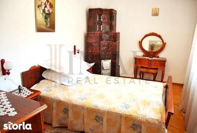 Casă cu 7 camere cu Teren 1020 Mp în Central - 9