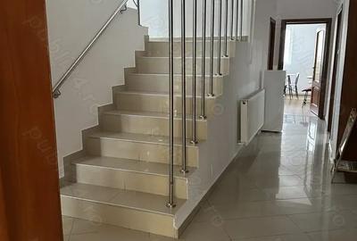 Casă individuală cu 6 camere cu Canalizare în Tineretului - 7