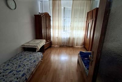 Apartament semidecomandat în Tractorul - 3